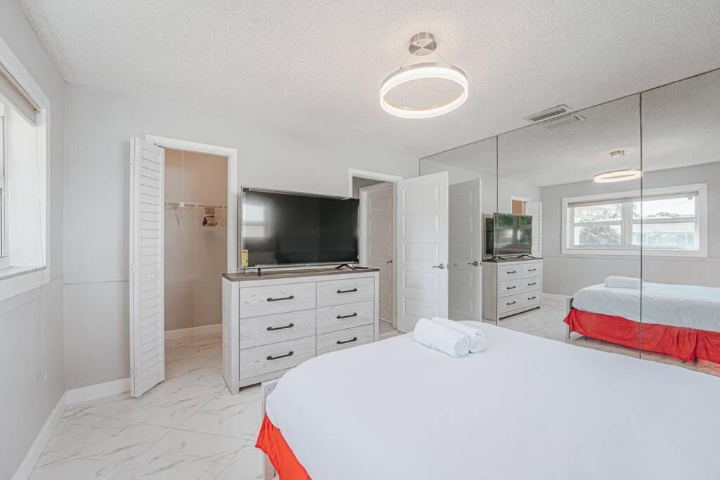 Vip Pristine Luxury Great Pool-5 Beds By The Beach デルレイビーチ エクステリア 写真