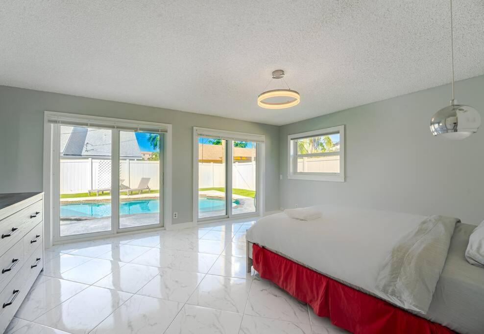 Vip Pristine Luxury Great Pool-5 Beds By The Beach デルレイビーチ エクステリア 写真